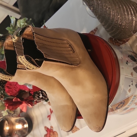 Cowboy Boots - Picture 3 of 8